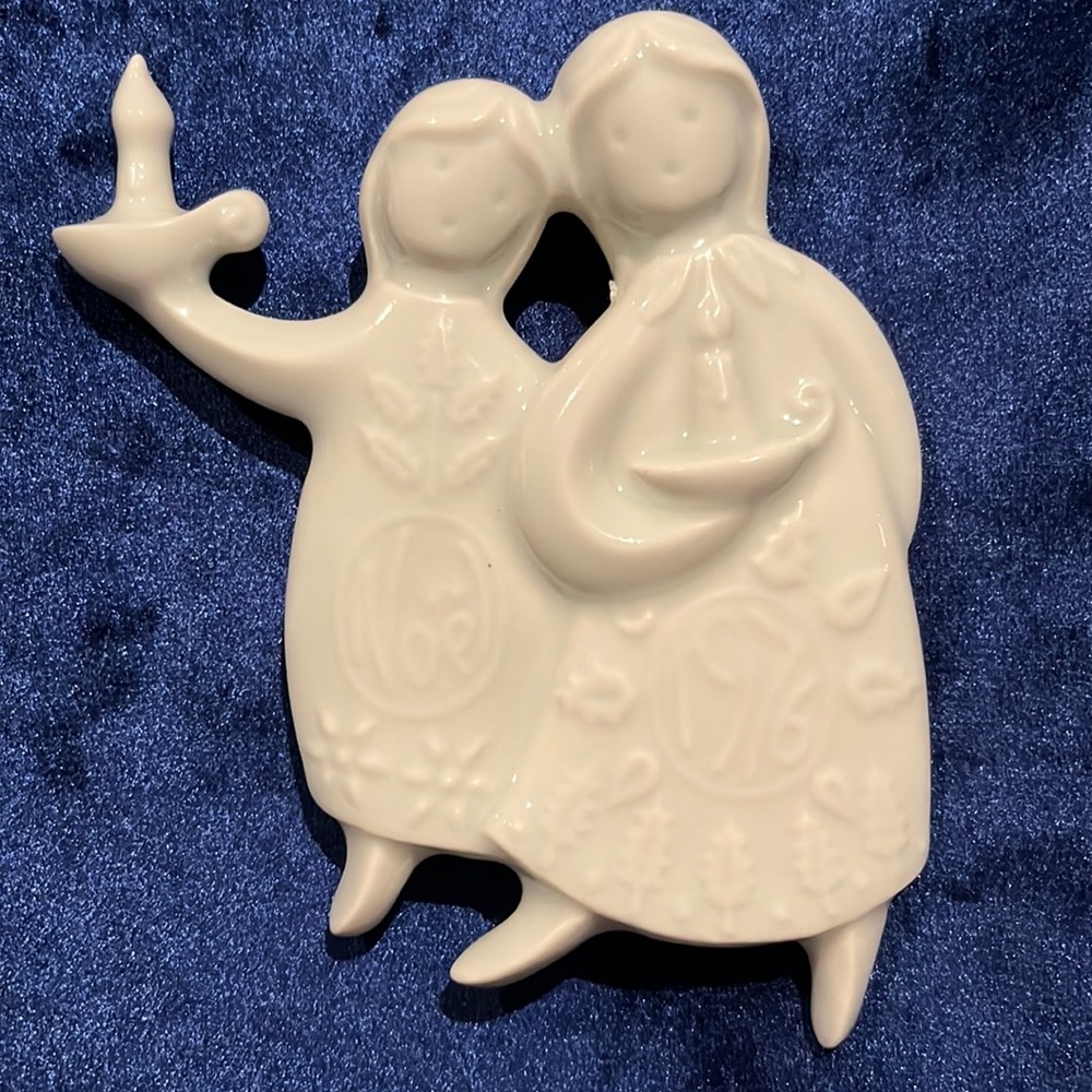 1976 Haviland Christmas ornament France "Sleeping Angel" Discontinued
